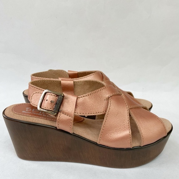 SBICCA Daytons Platform Leather Sandals in Metallic Coral Size 9M New - Picture 4 of 10